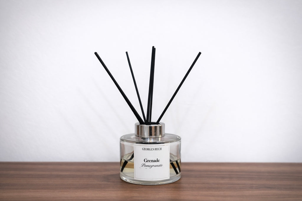 Diffuseur de Parfum à Bâtonnets – Grenade